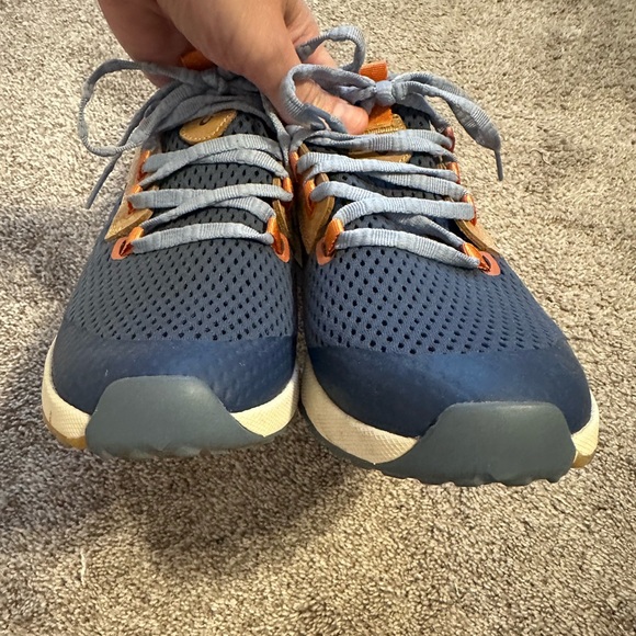 OluKai Wailuku Women's Navy Blue and Tan Sneakers - Picture 8 of 9